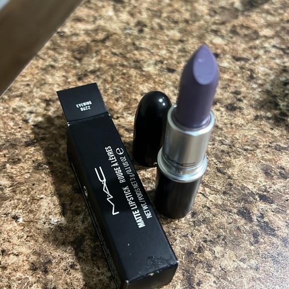 🌙♣️HP! Mac Evening Buzz Matte Lipstick - Picture 2 of 8